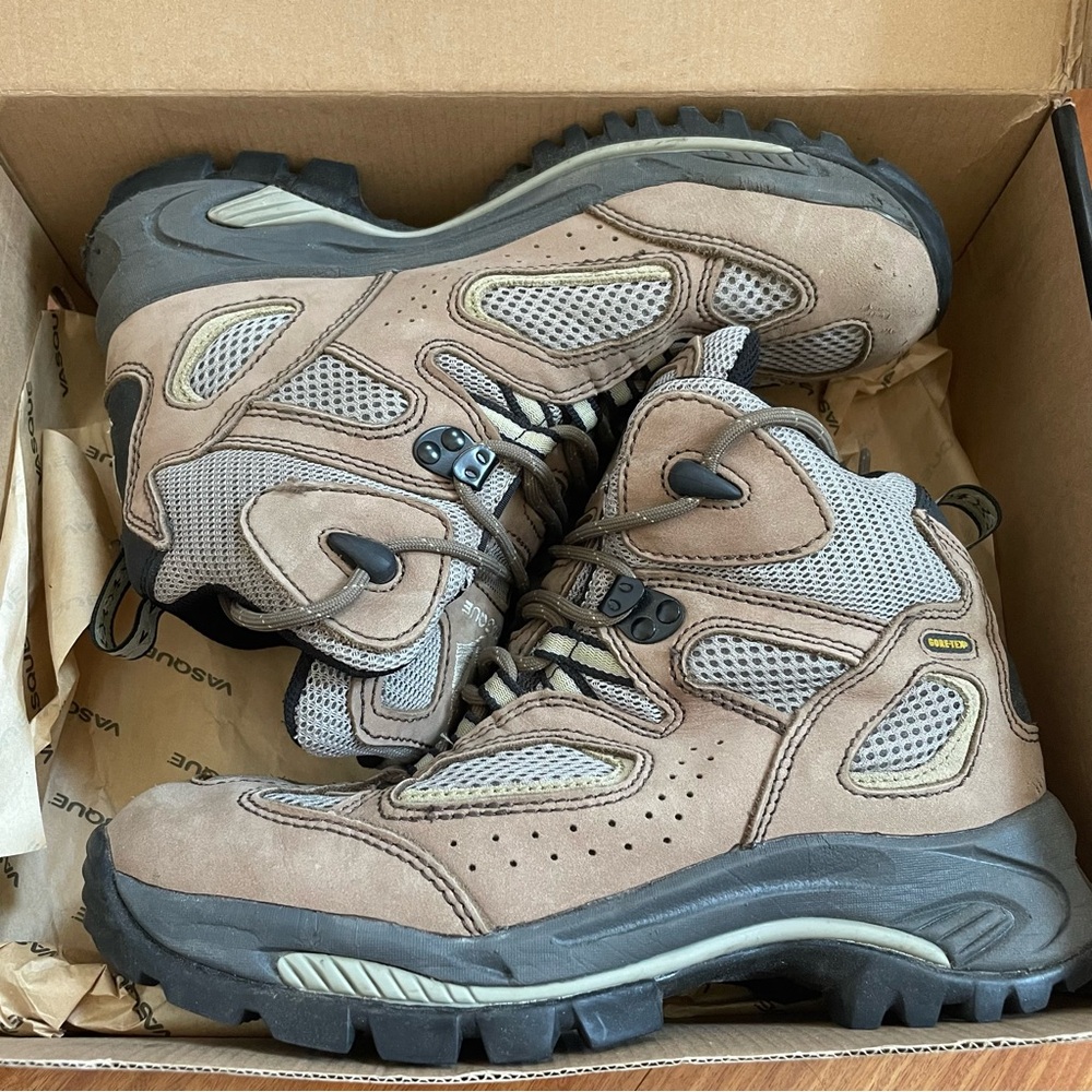 Vasque Olive/Sage Hiking Boots